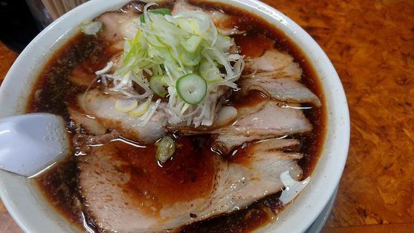 「チャーシュー多い麺(醤油 豚 生姜)」@かし亀の写真