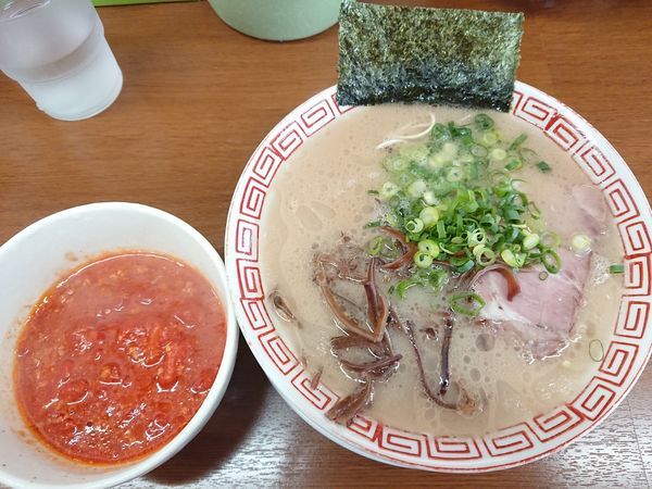 「らーめん＋替玉＋豚とまと」@博多長浜らーめんもりやの写真