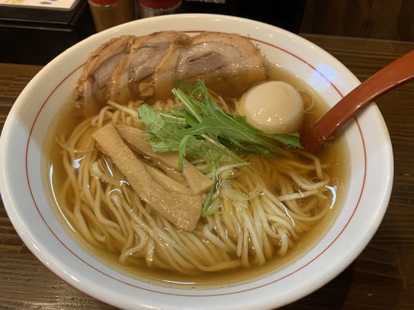 「追鰹醤油らぁめん大盛り＋全部のせ」@らぁ麺や 百代の写真