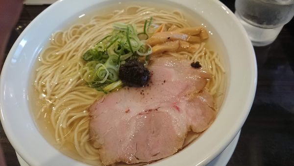 「極上タカアシガニ出汁芳醇トリュフ塩ラーメン　750円」@麺匠うえ田の写真