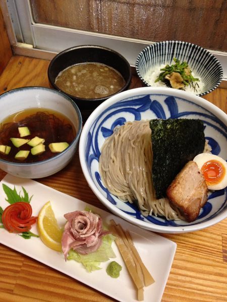 「豪華濃厚マグロつけそば【春】大盛り」@中華そば よしかわの写真