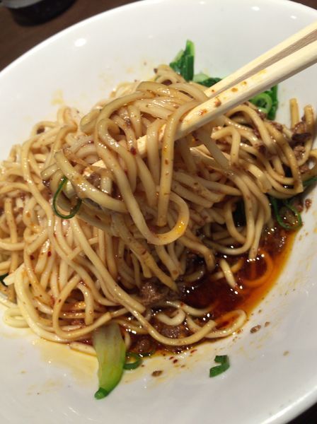 「成都式汁なし担々麺」@六坊担担面の写真