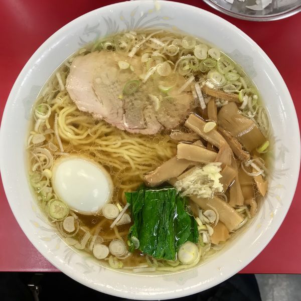 「大盛ラーメン ¥800円（ゆで玉子＋50円）」@バリバリラーメンの写真