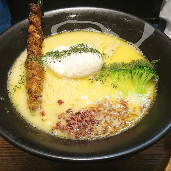 「鶏白湯そば 白」@麺巧 潮の写真