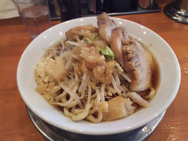 「小豚ラーメン」@麺屋穴場の写真