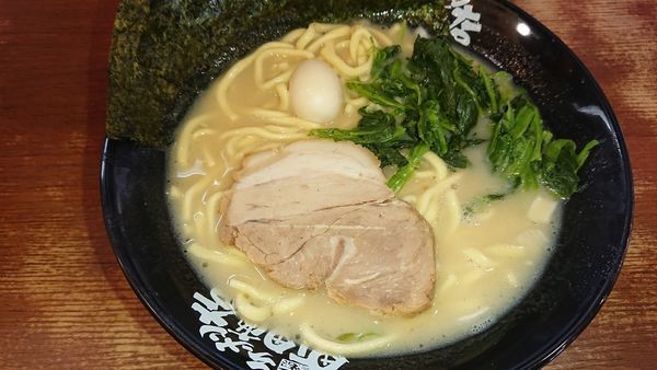 「ラーメン(700円)」@町田商店 横浜駅前店の写真