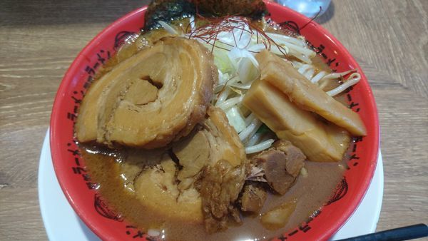 「味噌豚野郎　野菜少な目」@野郎ラーメン 大森店の写真