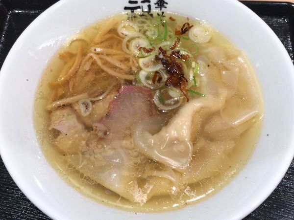 「雲呑塩ラーメン」@極上中華そば 福味 東京駅KITTE店の写真