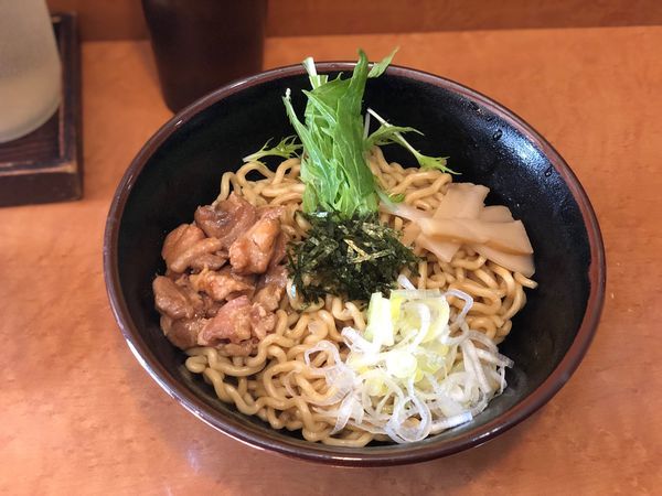 「油そば+生玉子」@油そば専門店 浜そば 本店の写真