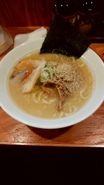 「豚骨ラーメン醤油」@麺や松吉 中野店の写真