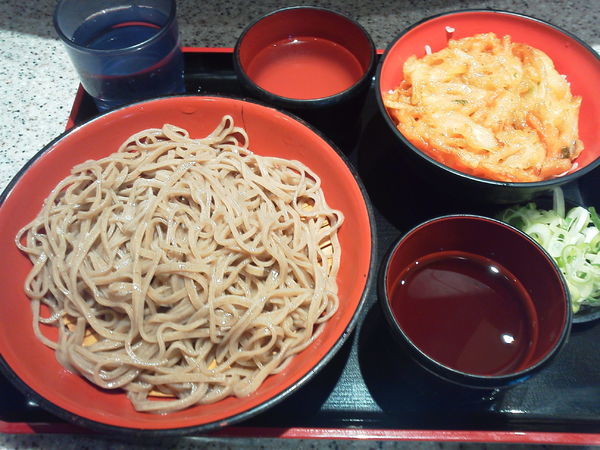 「日替わりミニ丼セット 500円」@名代 富士そば 小平店の写真