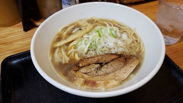 「煮干しそば」@つけめん・らーめん・煮干そば 金狼の写真