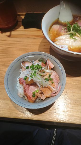 「プラスの 豚めし（380円）」@らぁめん鴇の写真