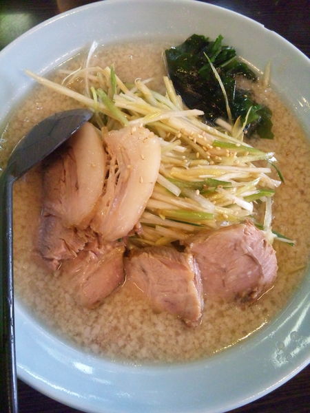 「ネギチャーシュー小860円（税込み）」@ニューラーメンショップ主水の写真
