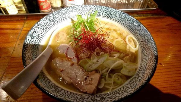 「濃厚鶏白湯らーめん　680円」@濃厚鶏そば 麺屋 武一 横浜関内店の写真