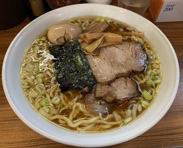 「煮干し生姜ラーメン 割れ玉」@麺家ひまりの写真