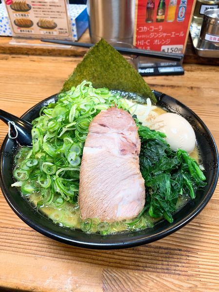 「太麺野菜三点盛り味玉」@百麺 世田谷店の写真