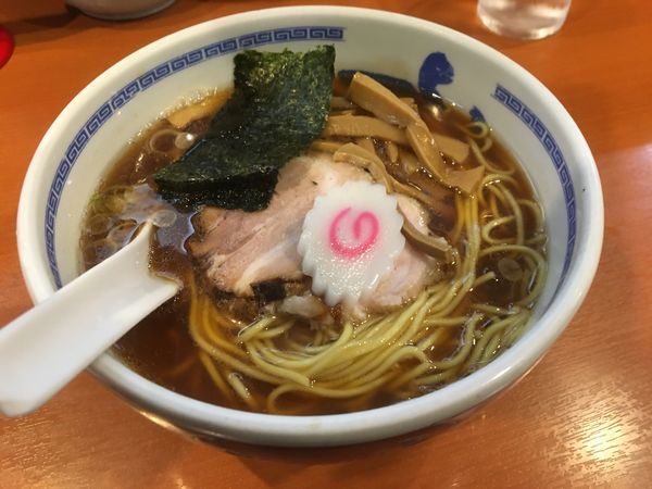 「醤油(大盛)」@たけちゃんにぼしらーめん 調布店の写真