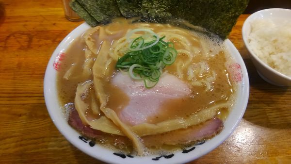 「らぁ麺大、ライス、のり」@麺屋 庄太 六浦本店の写真