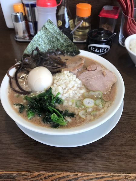 「ラーメン(濃いめ、多目、固め)味玉トッピング」@うまいヨ ゆうちゃんラーメンの写真