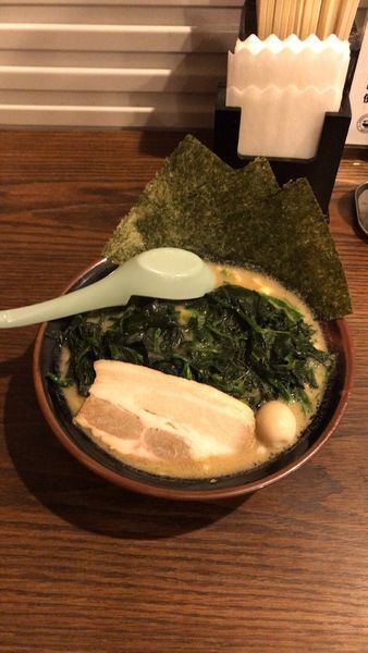 「醤油豚骨ラーメン」@横浜家系ラーメン 一正家の写真