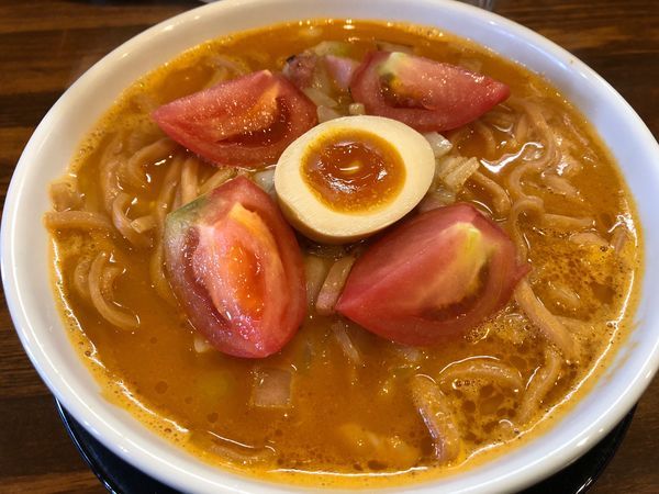 「トマトラーメン(塩)大盛 950円」@らぁ麺 とみ田の写真
