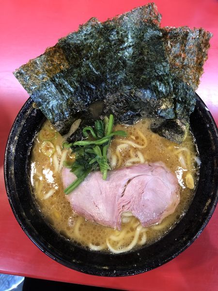 「ラーメン（麺硬め）」@家系総本山 ラーメン吉村家の写真