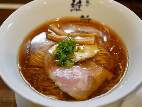 「醤油らぁ麺 麺硬め」@麺や維新の写真