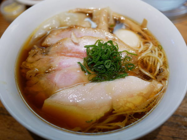 「特製醤油ラーメン」@ラーメン屋 トイ・ボックスの写真