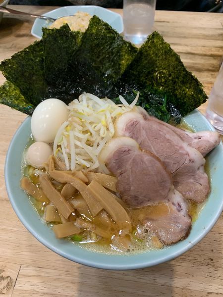 「ラーメン中盛＋激特トッピング」@壱六家 大和店の写真