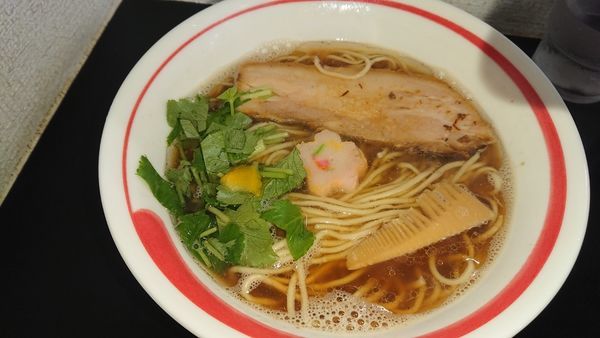 「アゴだし醤油ら～めん(800円)」@自家製麺SHINの写真