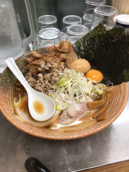 「ホタテ出汁とカマスの悪い奴＋悪い肉」@覆麺 智の写真