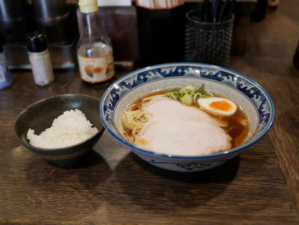 「煮干そば＋小ごはん」@中華そば 無限の写真