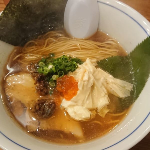 「限定汲み湯葉中華そば 800円」@別邸三く 豚骨らーめん 真真の写真