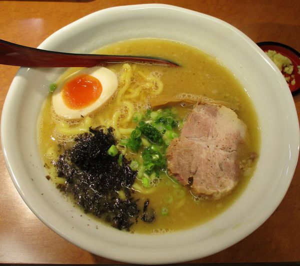 「濃厚醤油らーめん　700円」@萬馬軒 花橙の写真