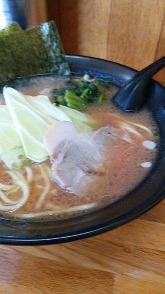 「ラーメン中（薄め、固め、多め）」@横浜ラーメン 萬年家の写真