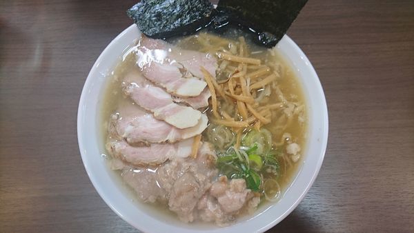 「チャーシューそば、背脂、こってり」@煮干し中華そば 山形屋の写真