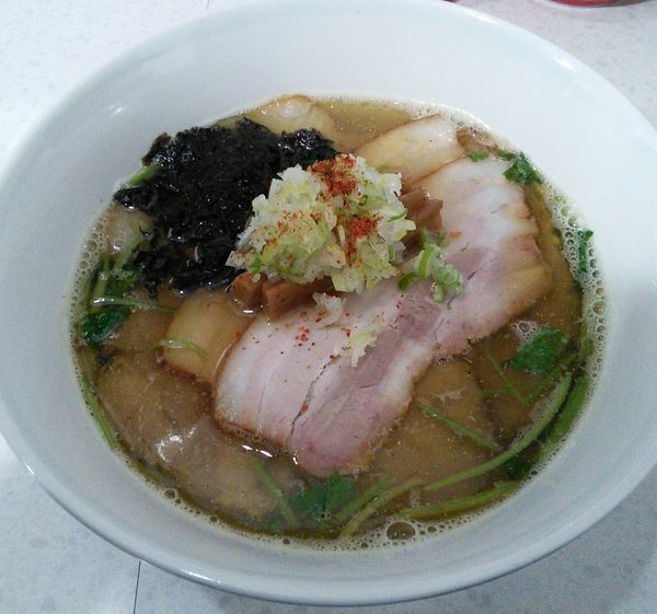 「【限定】白醤油煮干しそば　１２５０円」@ラーメン星印の写真