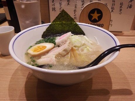 「鶏そば」@まる政 恵比寿店の写真