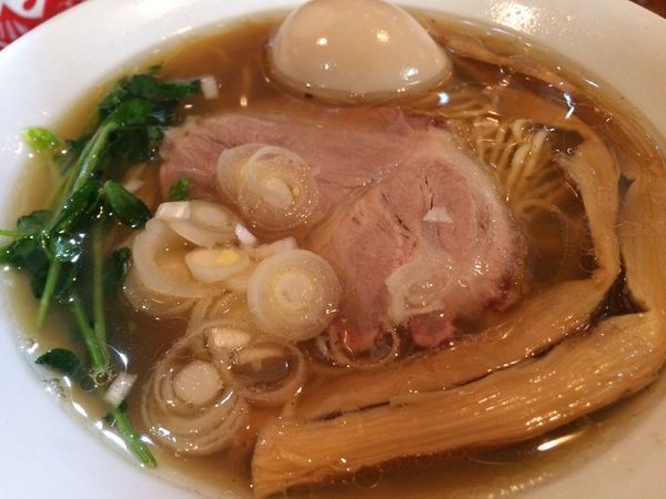 「【限定】はまぐり鮭節ラーメン¥1080、味玉¥100」@麺酒処 ふくろうの写真