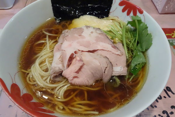 「凛々しい地鶏中華そば」@らーめん凛々の写真