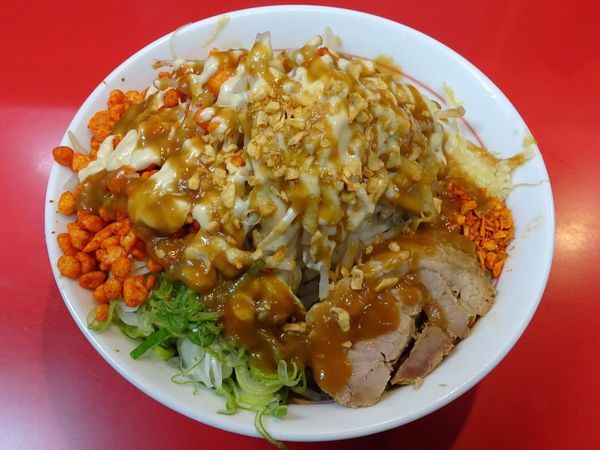 「ニンニクザンマイ（780円）ニンニク辛揚げガリマヨ」@千里眼の写真