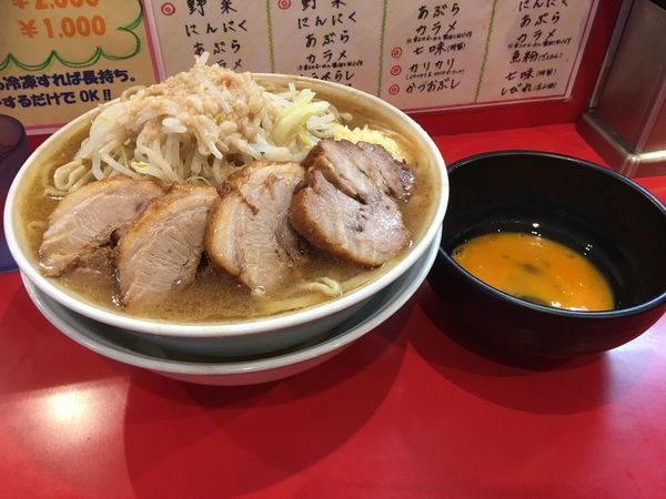 「大ラーメン(500)＋豚2枚＋生卵」@麺屋 桐龍の写真