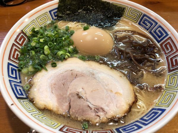 「味玉幸福ラーメン 820円 替え玉 大 150円」@九州とんこつラーメン 幸福軒の写真