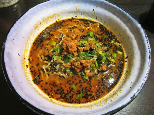「黒ゴマ担々麺（880円）」@中国料理 あQの写真