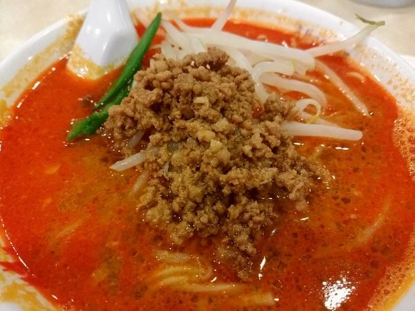 「担々麺1000円」@赤坂飯店 パレスサイドビル店の写真