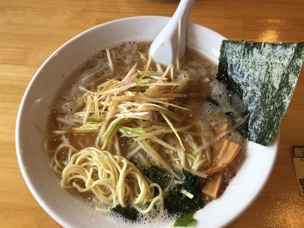 「ネギラーメン¥730+中盛¥100」@ラーメンショップ椿 大玉店の写真
