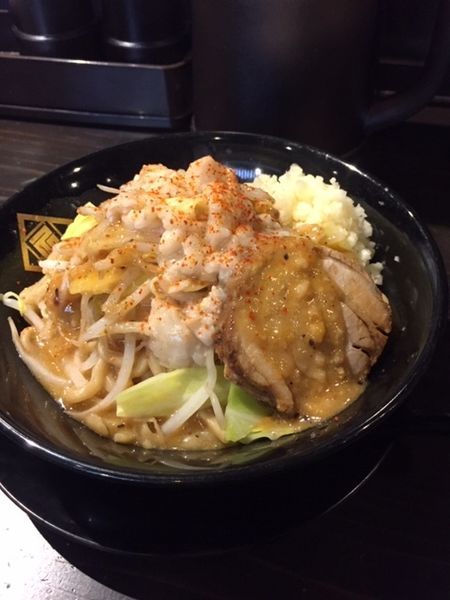 「どろ味噌 900円　ニンニクマシ・アブラマシ」@麺や 久の写真