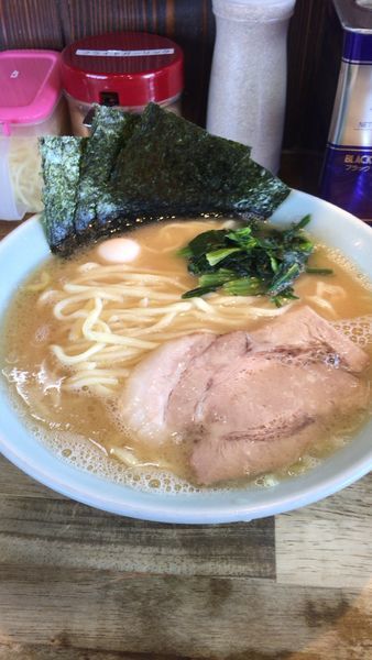 「塩ラーメン中盛」@壱六家 大和店の写真