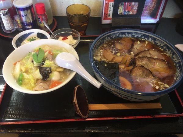 「厚切りチャーシュー麺+ランチセット」@中華食堂 そんごくう 旭店の写真